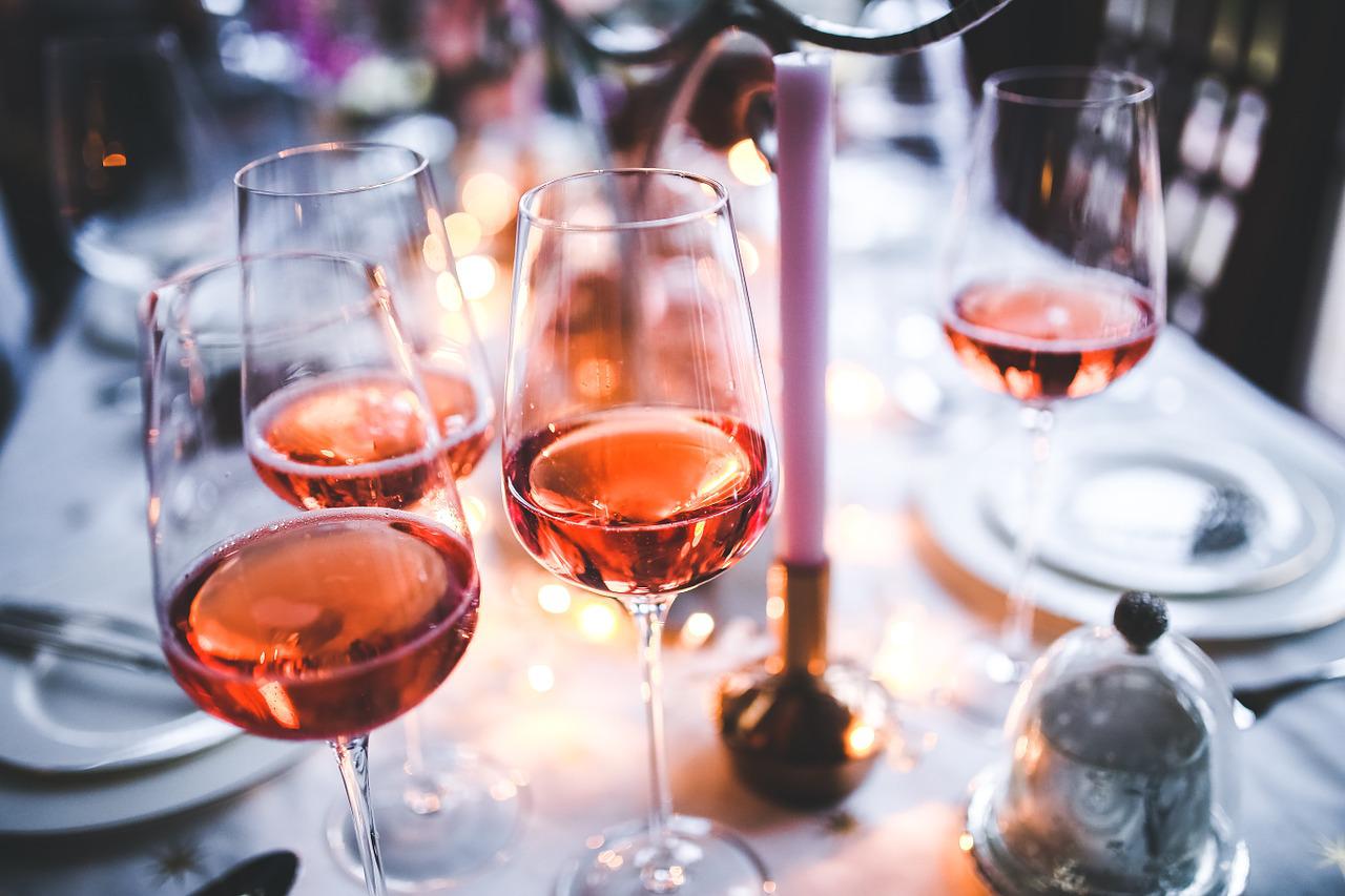 wine, rose, wine glasses-791133.jpg
